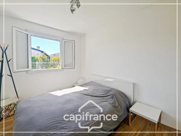 Maison de plain-pied 94 m² habitable,3 chambres, un bureau,sans vis-à-vis, tout à pied, prêt à vivre, jardin, garage