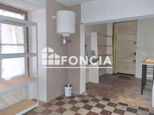 Location Local commercial 3 pièces 55.3 m² - 28 ROUTE DE PARIS / COUR DES DAMES La Pacaudiere 42163