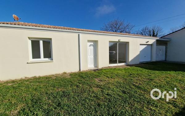 Maison à vendre    3 pièces •  Sainte-Gemme