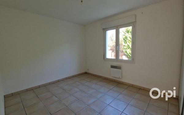 Maison à vendre    3 pièces •  Sainte-Gemme