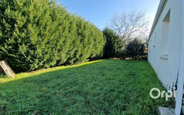 Maison à vendre    3 pièces •  Sainte-Gemme