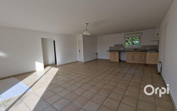 Maison à vendre    3 pièces •  Sainte-Gemme