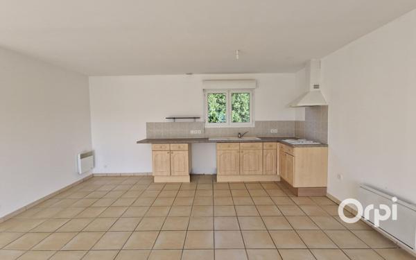 Maison à vendre    3 pièces •  Sainte-Gemme