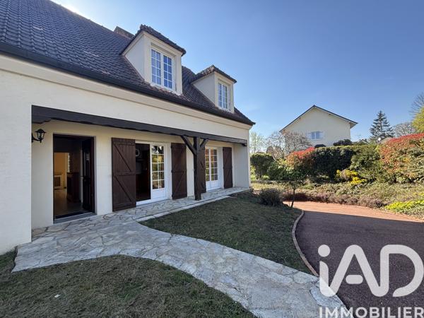 Maison à vendre 7 pièces 168 m² Saint-Leu-la-Forêt