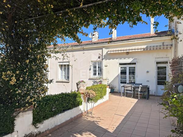 Maison Chateaurenard 6 pièce(s) 192 m2