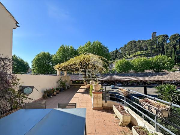 Maison Chateaurenard 6 pièce(s) 192 m2