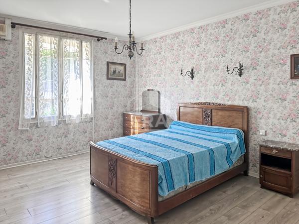 Maison Chateaurenard 6 pièce(s) 192 m2