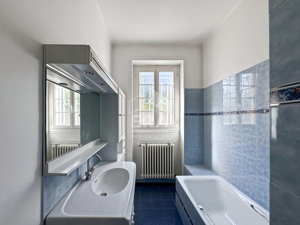 Maison Chateaurenard 6 pièce(s) 192 m2