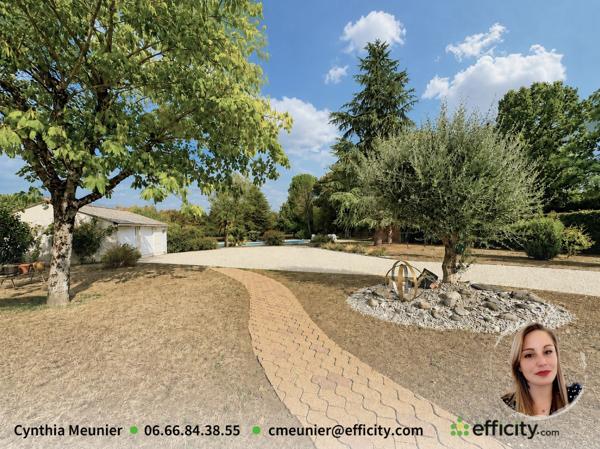 Maison
         5 pièces
        - 136 m² 314 400 € *