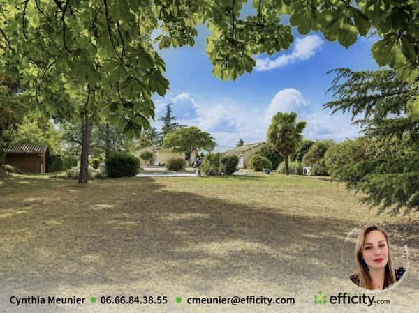 Maison
         5 pièces
        - 136 m² 314 400 € *