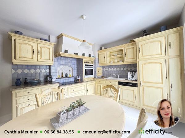 Maison
         5 pièces
        - 136 m² 314 400 € *
