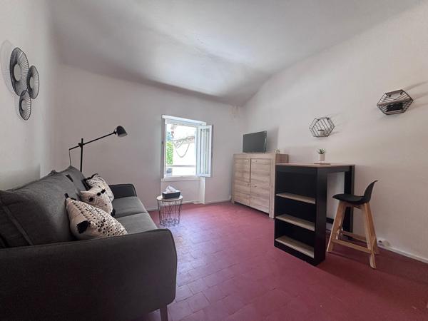 Fontaine-de-Vaucluse (84800) Studio de charme – Vue exceptionnelle sur la Sorgue – Fontaine-de-Vaucluse