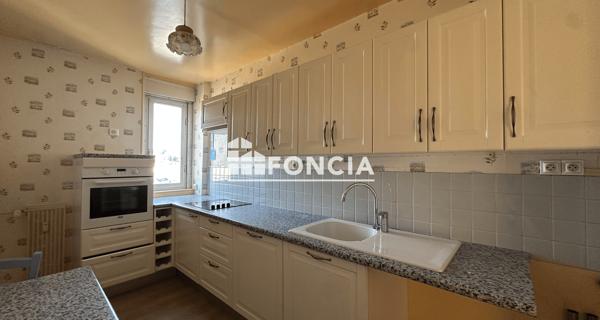À vendre Appartement 3 pièces 68.8 m² - Dreux 28100