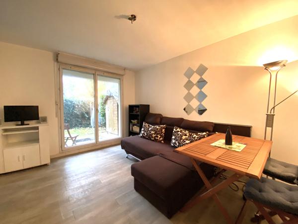 Appartement Toulouse T1 bis 32m2 avec chambre séparée et place de parking
