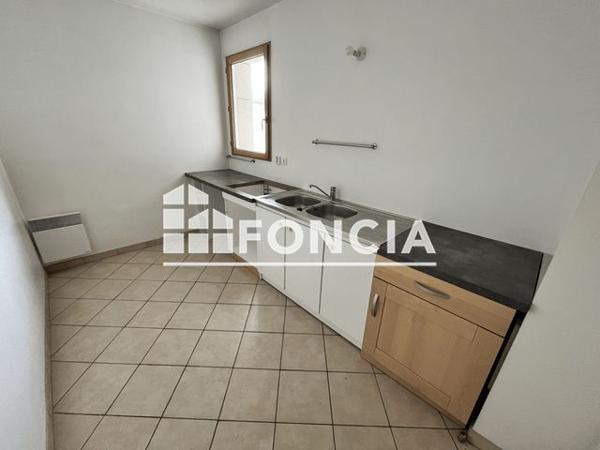 Location Appartement 2 pièces 49.2 m² - 3 PROMENADE DES ANGES St Cyr L Ecole 78210