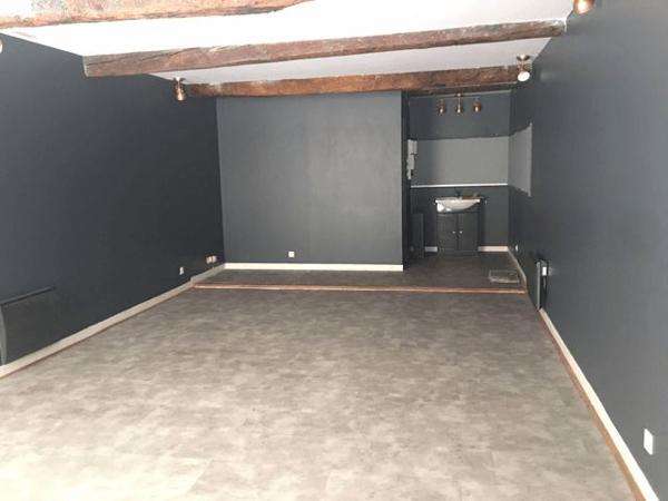 Local commercial 2 pièces T2 F2 35.9 m² à Toulon 30-32 Rue des Riaux 83000 à louer