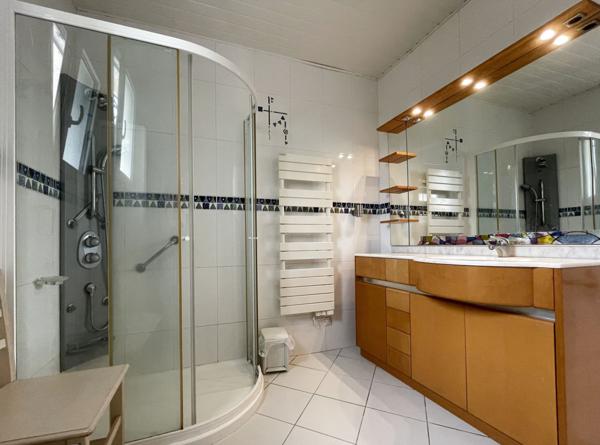 Vente Maison163 m² - 6 Pièces - SAINT MICHEL EN L HERM (85580)