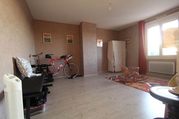 Vente Maison163 m² - 6 Pièces - SAINT MICHEL EN L HERM (85580)