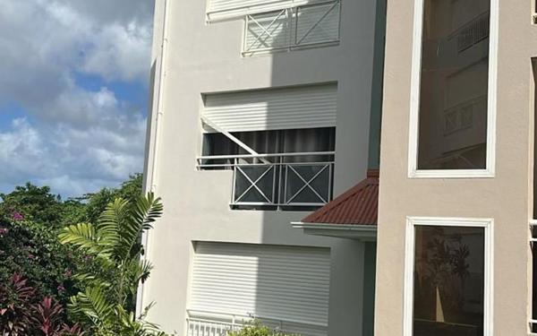 Appartement à vendre    4 pièces • 69,66 m2 Baie-Mahault