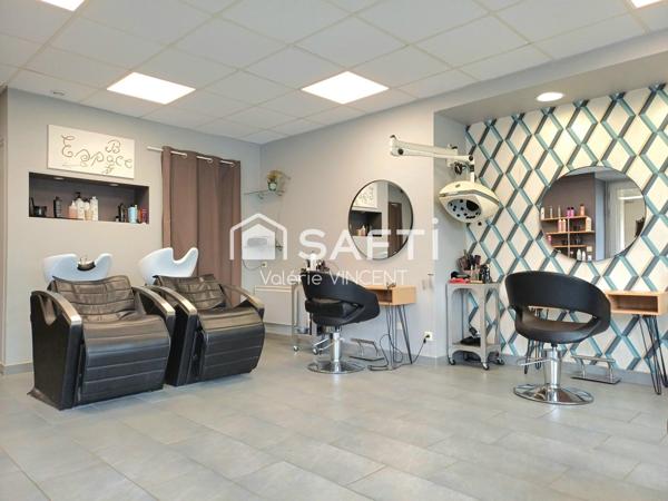 LOCAL COMMERCIAL Centre Ville de VERN SUR SEICHE