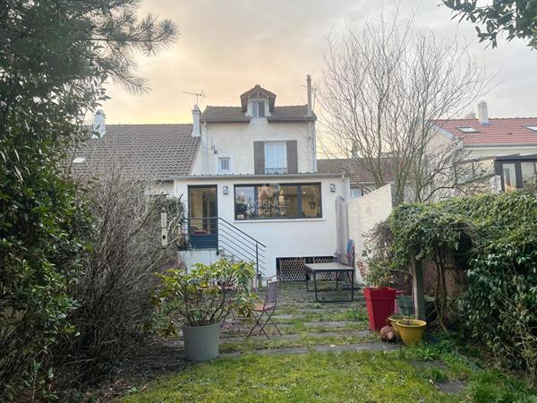 Maison Houilles 6 pièces 105 m² €577 000 ** - Référence 940