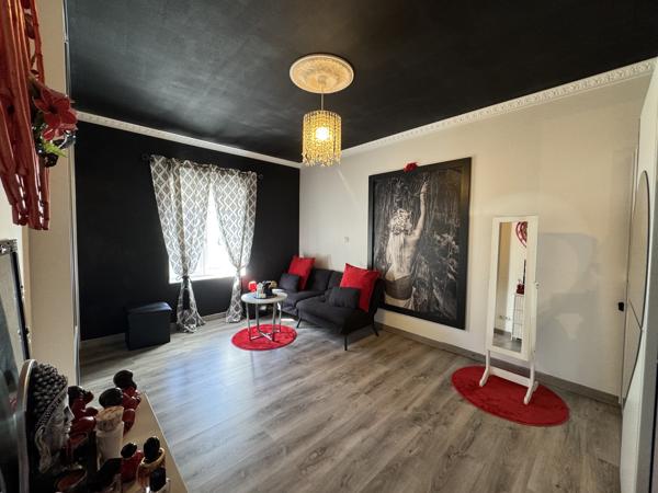 À LOUER – Communay - Maison meublée de 120 m² avec terrasse, jacuzzi et studio indépendant Communay (69360)