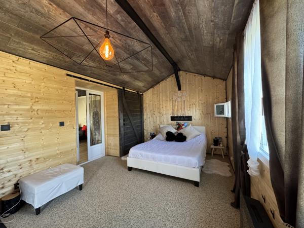À LOUER – Communay - Maison meublée de 120 m² avec terrasse, jacuzzi et studio indépendant Communay (69360)