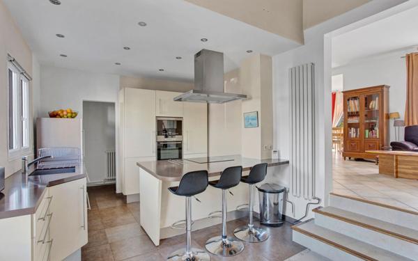Maison à vendre    5 pièces • 101,07 m2 Antony