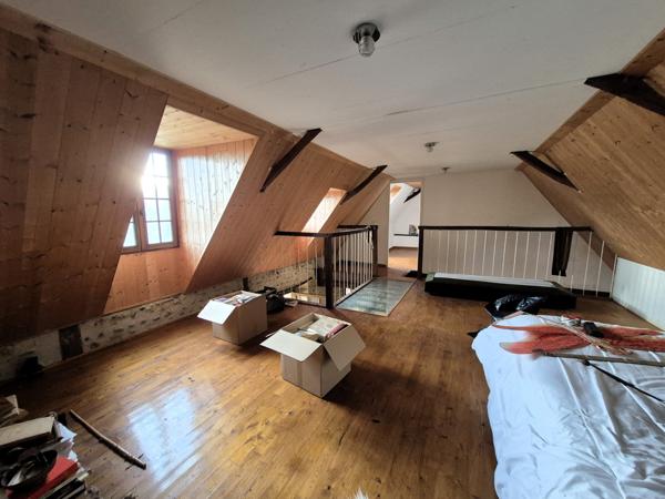 Morlaàs (64160) Maison et dépendances - 5 100 m2 terrain - Anoye