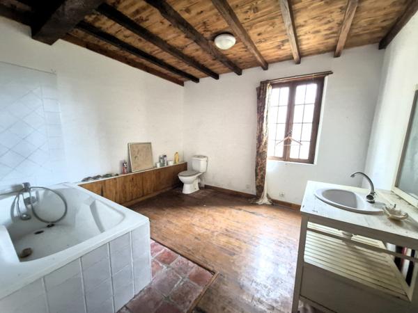 Morlaàs (64160) Maison et dépendances - 5 100 m2 terrain - Anoye