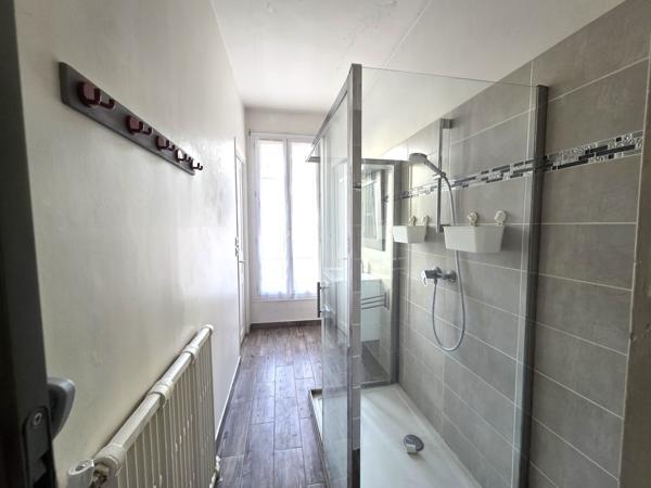 Appartement
         3 pièces
        - 77 m² 625 000 € *