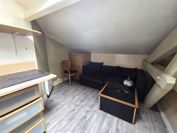 Appartement
         3 pièces
        - 77 m² 625 000 € *