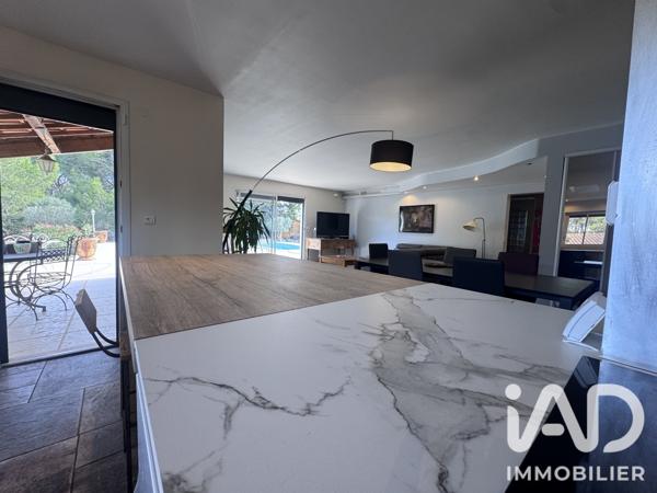Maison à vendre 6 pièces 164 m² Pélissanne