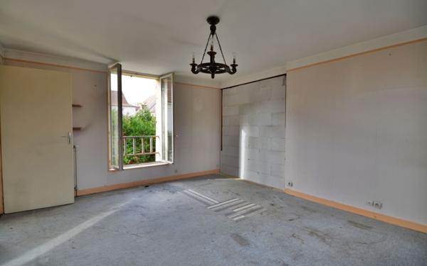 Maison à vendre    4 pièces •  Esbly