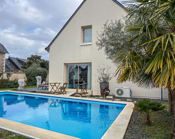 A VENDRE Maison 147 m² 4 chambres jardin de plus de 570 m²