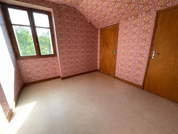 MAISON 210 m2 - APPARTEMENT INDEPENDANT + DEPENDANCES