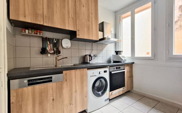 Appartement à vendre    3 pièces • 51,51 m2 Lyon 3