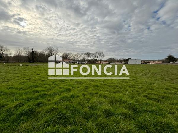 Terrain 954 m² à Challans 85300 à vendre