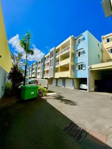 Appartement à vendre 3 pièces 68m² Saint-Pierre (97432)