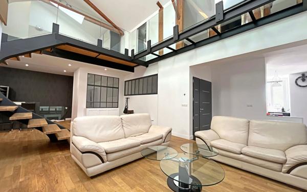 Appartement à vendre    5 pièces • 203 m2 Cazères