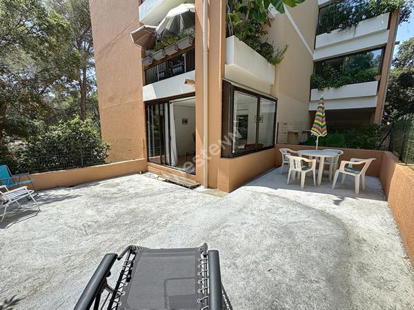 La Seyne-Sur-Mer - Tamaris Appartement de 4 pièces de 79 m² avec Terrasse, Jardin + Garage