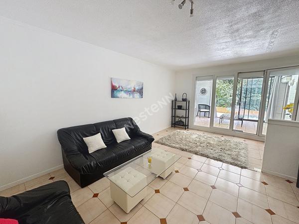 La Seyne-Sur-Mer - Tamaris Appartement de 4 pièces de 79 m² avec Terrasse, Jardin + Garage