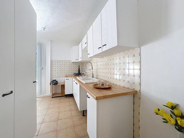 La Seyne-Sur-Mer - Tamaris Appartement de 4 pièces de 79 m² avec Terrasse, Jardin + Garage