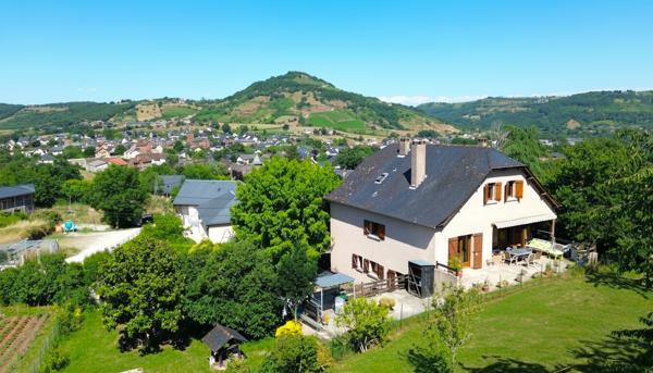 Maison d'environ 255 m² avec 2 Logements + 954 m² de terrain Saint christophe vallon