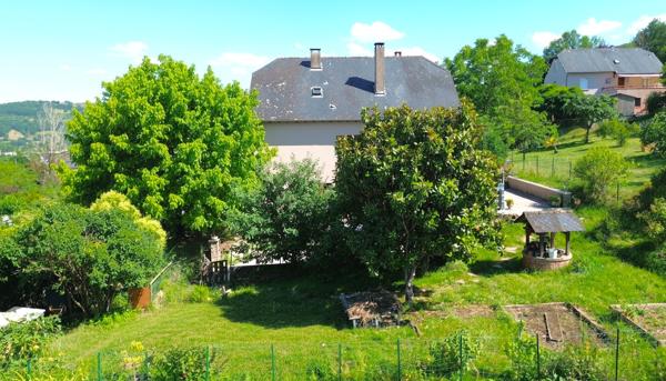 Maison d'environ 255 m² avec 2 Logements + 954 m² de terrain Saint christophe vallon