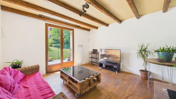 Maison d'environ 255 m² avec 2 Logements + 954 m² de terrain Saint christophe vallon