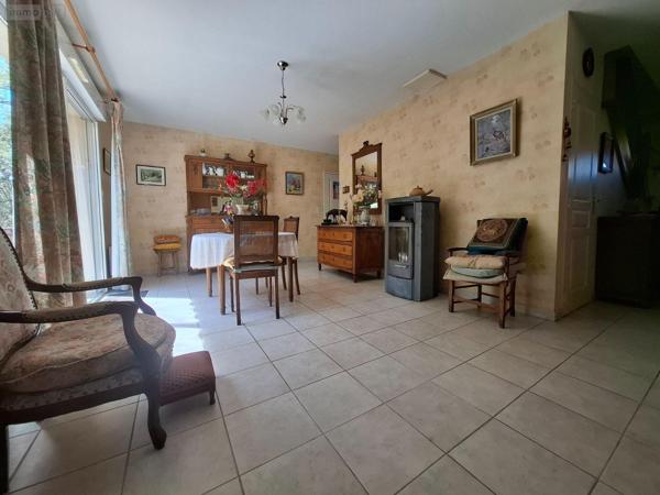 Maison individuelle à vendre à Les Eyzies en Dordogne (24620), ref : 18113/104