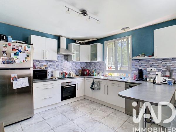Maison à vendre 5 pièces 117,63 m² Fère-Champenoise