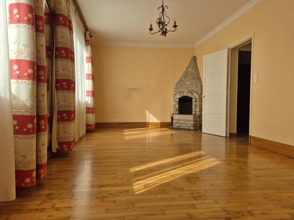 Maison à ALENCON, 61000 - 6 pièces 121m²