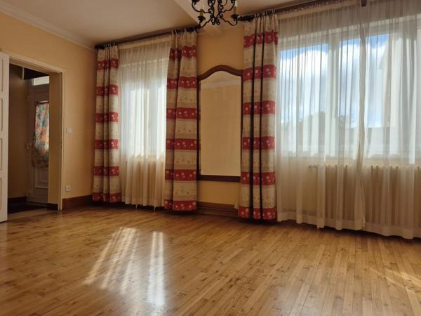 Maison à ALENCON, 61000 - 6 pièces 121m²